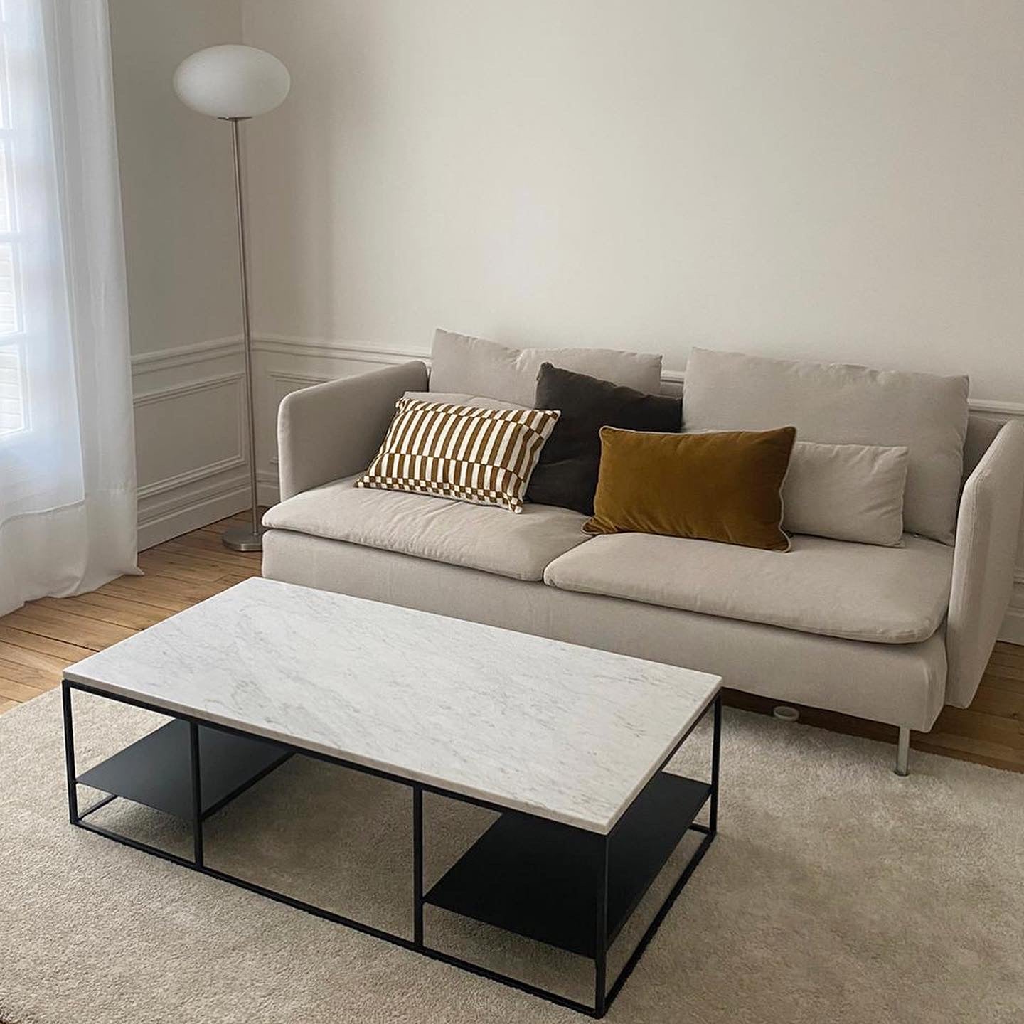 Elegance rectangular coffee table with shelf x White Carrara Classic